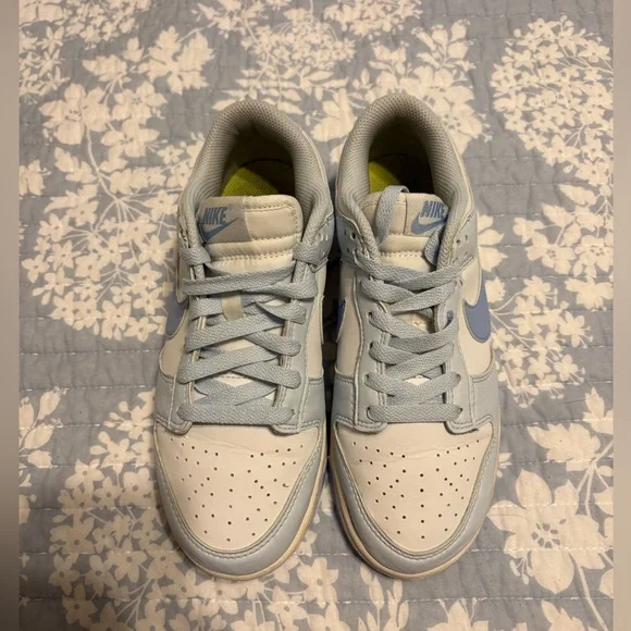 Nike Dunk Tennis Shoes - Picture 2 of 5